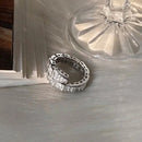 Anel de Luxo: Serpente Eterna da Elegância